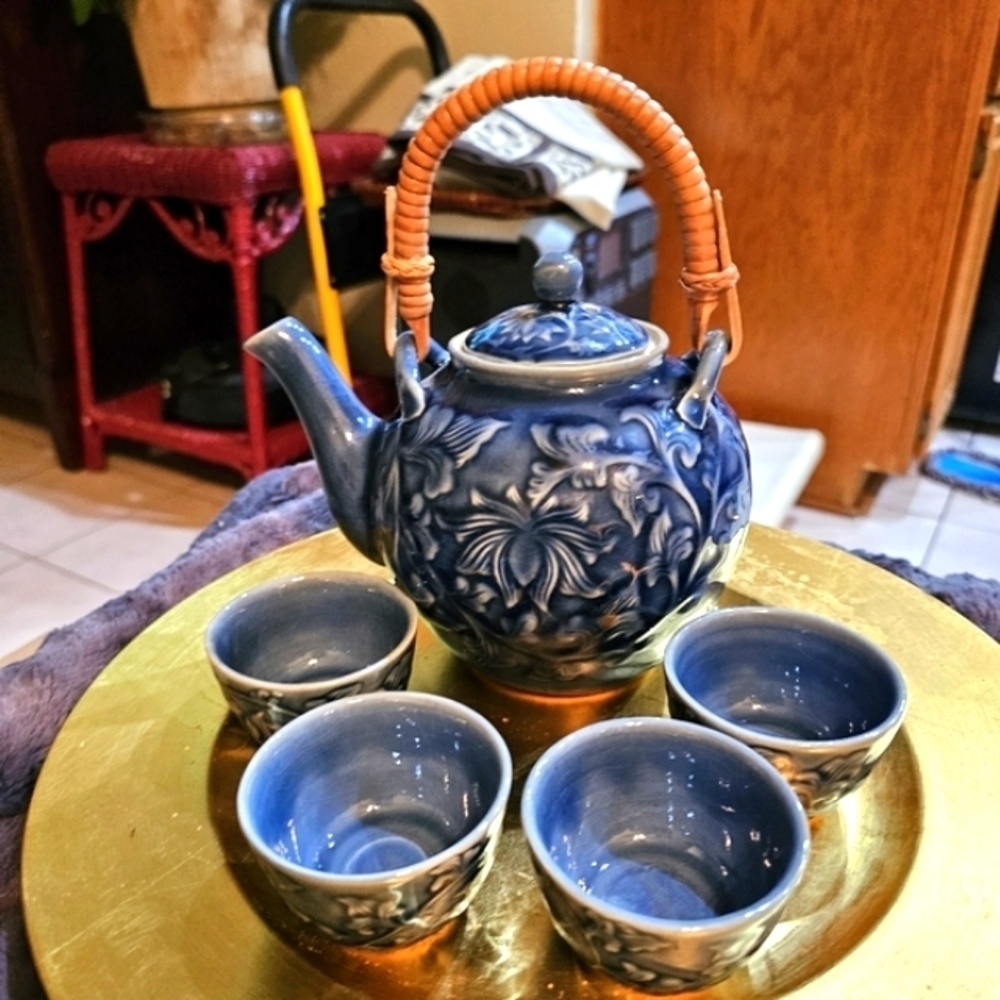 Thai Celadon Blue Tea Set - Picture 4 of 9